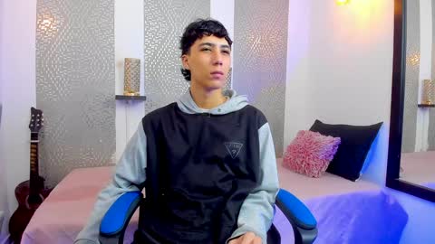    online show from February 2025 03:59:01 AM