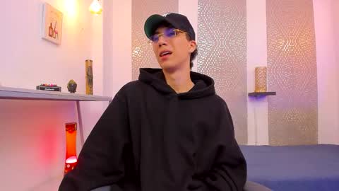    online show from December 2025 04:30:01 AM