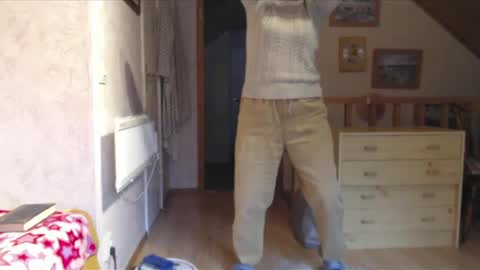 Snapshot of nikole111 chatting on November 2025 12:18:01 PM Nikole1 online show from November 2025 12:18:01 PM