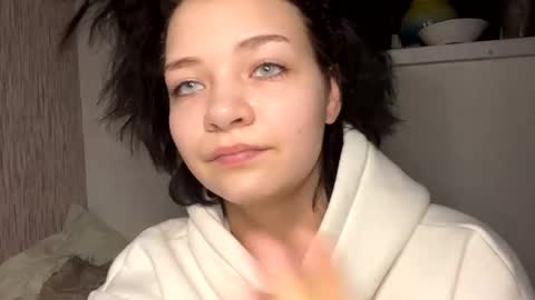 Snapshot of nikoli_naw chatting on January 2025 08:25:01 PM nikoli_naw online show from January 2025 08:25:01 PM