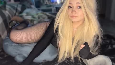 Snapshot of nikoli_naw chatting on February 2026 07:34:02 PM nikoli_naw online show from February 2026 07:34:02 PM