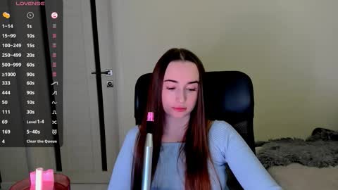 Snapshot of nikoll_s chatting on November 2025 04:34:02 AM online show from November 2025 04:34:02 AM