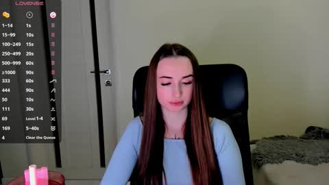 Snapshot of nikoll_s chatting on November 2025 05:17:01 AM online show from November 2025 05:17:01 AM