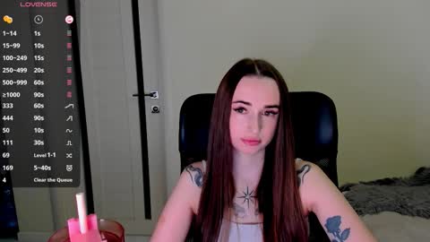 Snapshot of nikoll_s chatting on November 2025 02:48:02 AM online show from November 2025 02:48:02 AM