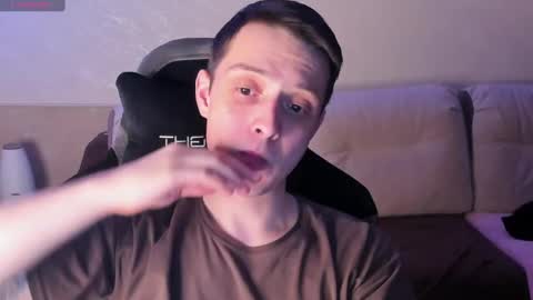 Snapshot of nikolos_vise chatting on February 2025 08:20:02 PM Nikolos online show from February 2025 08:20:02 PM