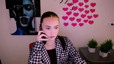 nikonara_ online show from December 2024 01:06:01 PM