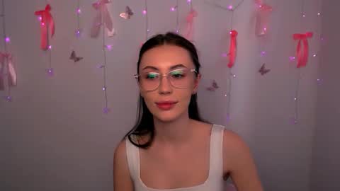 nikonara_ online show from April 2026 12:22:01 PM
