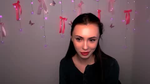nikonara_ online show from April 2026 12:41:01 PM
