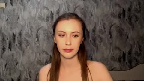 nikonara_ online show from June 2026 07:27:01 PM