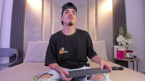 Niko Stone online show from June 2026 04:00:02 AM