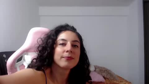 Snapshot of niky_blue chatting on December 2024 05:03:01 AM niky_blue online show from December 2024 05:03:01 AM