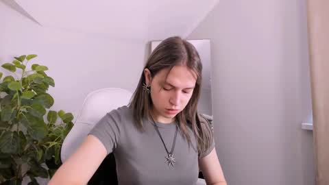 Veronica online show from January 2025 05:45:02 AM