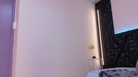  NIKY SMIT  online show from January 2025 02:46:01 PM