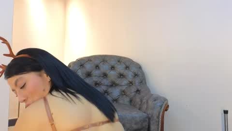  NIKY SMIT  online show from November 2025 11:02:01 AM