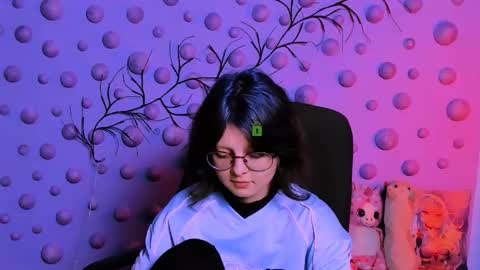 nila_luxe online show from December 2025 08:59:01 PM