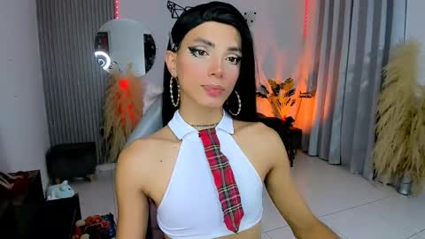 Nilam online show from November 2025 12:27:01 AM