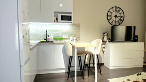 Bella online show from December 2024 04:59:02 PM