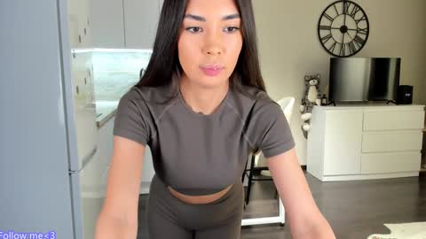 Bella online show from December 2024 04:30:01 PM