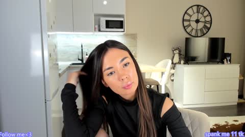 Bella online show from February 2025 07:44:02 PM