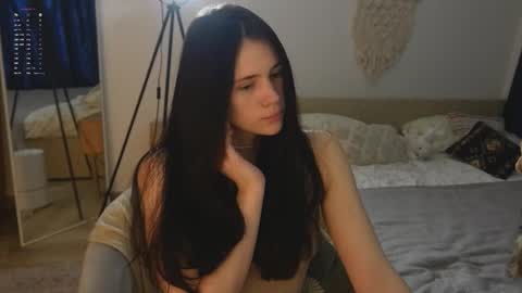 Snapshot of nimfaheart chatting on November 2025 05:23:02 PM Jennet online show from November 2025 05:23:02 PM