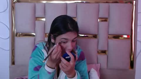 Nina Carther online show from October 2025 11:08:02 AM