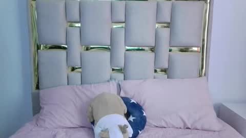 Nina Carther online show from November 2025 11:54:02 AM