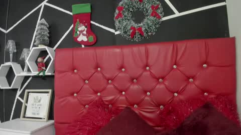 Snapshot of nina_cute06 chatting on December 2024 08:11:02 AM Nina online show from December 2024 08:11:02 AM