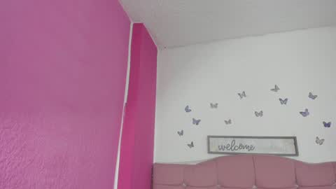 Snapshot of nina_cute06 chatting on January 2025 01:27:01 AM Nina online show from January 2025 01:27:01 AM