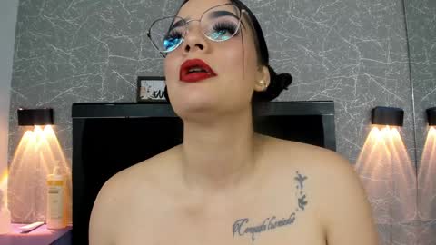 Snapshot of nina_cute06 chatting on January 2025 05:13:01 AM Nina online show from January 2025 05:13:01 AM