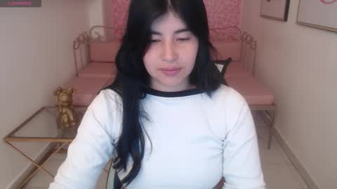 Nina online show from January 2026 01:02:01 PM