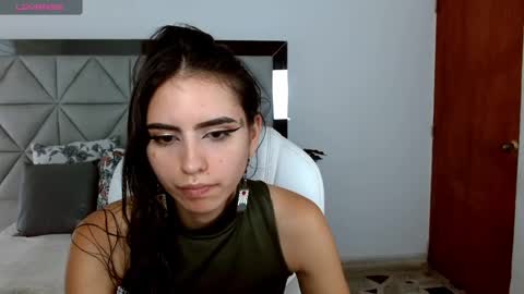 Snapshot of nina_pons chatting on December 2024 08:51:01 PM Nina online show from December 2024 08:51:01 PM