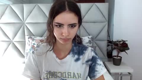 Snapshot of nina_pons chatting on December 2024 05:53:02 PM Nina online show from December 2024 05:53:02 PM