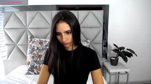 Snapshot of nina_pons chatting on December 2024 06:35:02 PM Nina online show from December 2024 06:35:02 PM