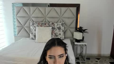 Snapshot of nina_pons chatting on October 2025 08:33:01 PM Nina online show from October 2025 08:33:01 PM