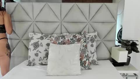 Snapshot of nina_pons chatting on October 2025 08:53:02 PM Nina online show from October 2025 08:53:02 PM