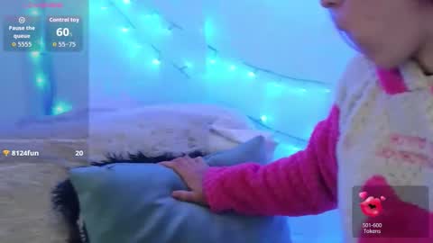 Ninaa fox online show from April 2026 05:30:01 PM