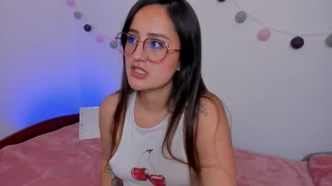 Nina online show from October 2025 04:51:01 PM