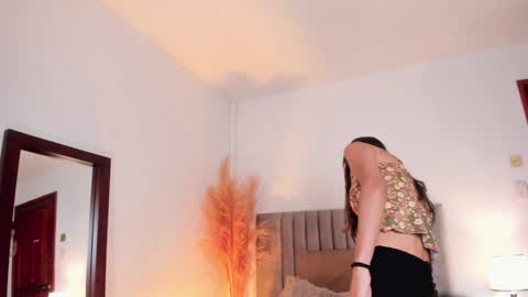 Snapshot of ninacavallli chatting on December 2024 06:23:02 PM Nina online show from December 2024 06:23:02 PM