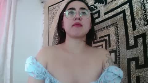 N I N A online show from September 2025 02:20:01 PM