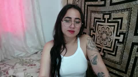 N I N A online show from September 2025 03:28:02 PM