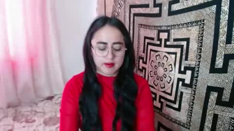 N I N A online show from October 2025 02:47:01 PM