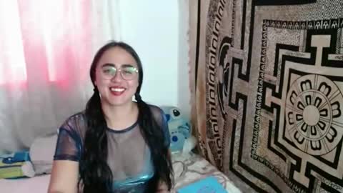 N I N A online show from October 2025 04:19:02 PM