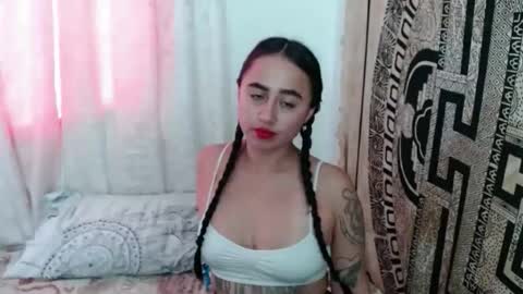 N I N A online show from October 2025 05:25:02 PM