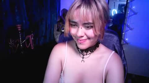 NIina Mon online show from September 2025 09:51:01 PM