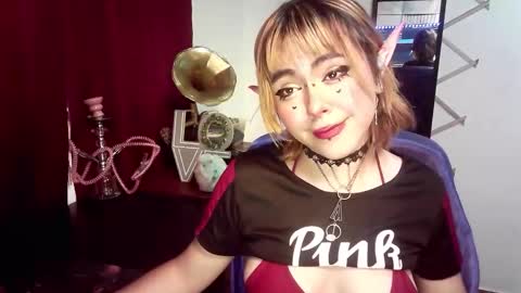 NIina Mon online show from November 2025 03:35:01 PM