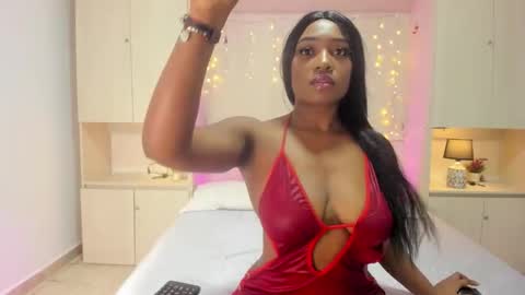 Perla  online show from February 2026 08:35:01 PM