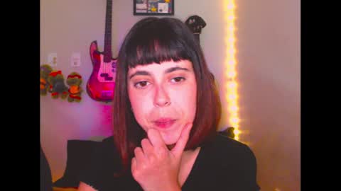 ninapellegrini17 online show from October 2025 09:25:02 PM