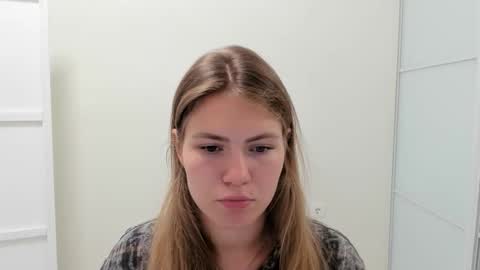 ninarihh online show from September 2025 09:55:01 AM