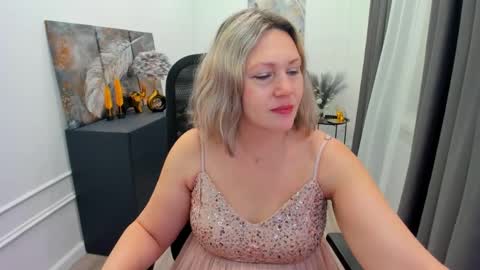 Snapshot of ninastarle chatting on March 2026 04:27:02 AM ninastarle online show from March 2026 04:27:02 AM