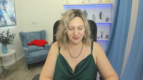 Snapshot of ninastarle chatting on March 2026 11:32:01 AM ninastarle online show from March 2026 11:32:01 AM